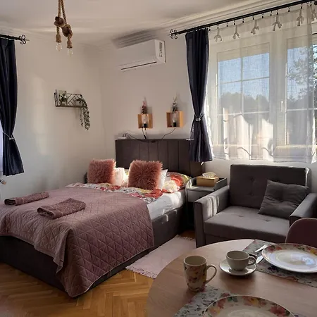 Berc Διαμέρισμα Egerszalók